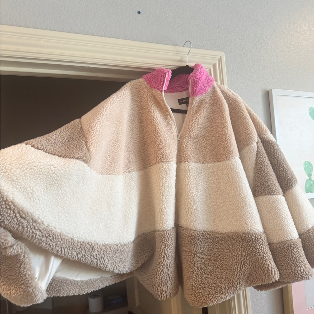 Colorblock Sherpa Cape with Pink Collar